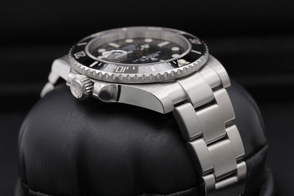 Rolex Submariner 116610 LN Image 4